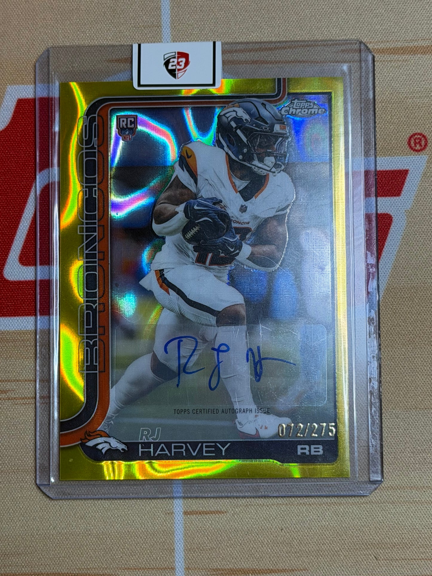 25 TOPPS CHROME FOOTBALL RJ HARVEY CHROME ROOKIE YELLOW LAVA AUTOGRAPH 072/275