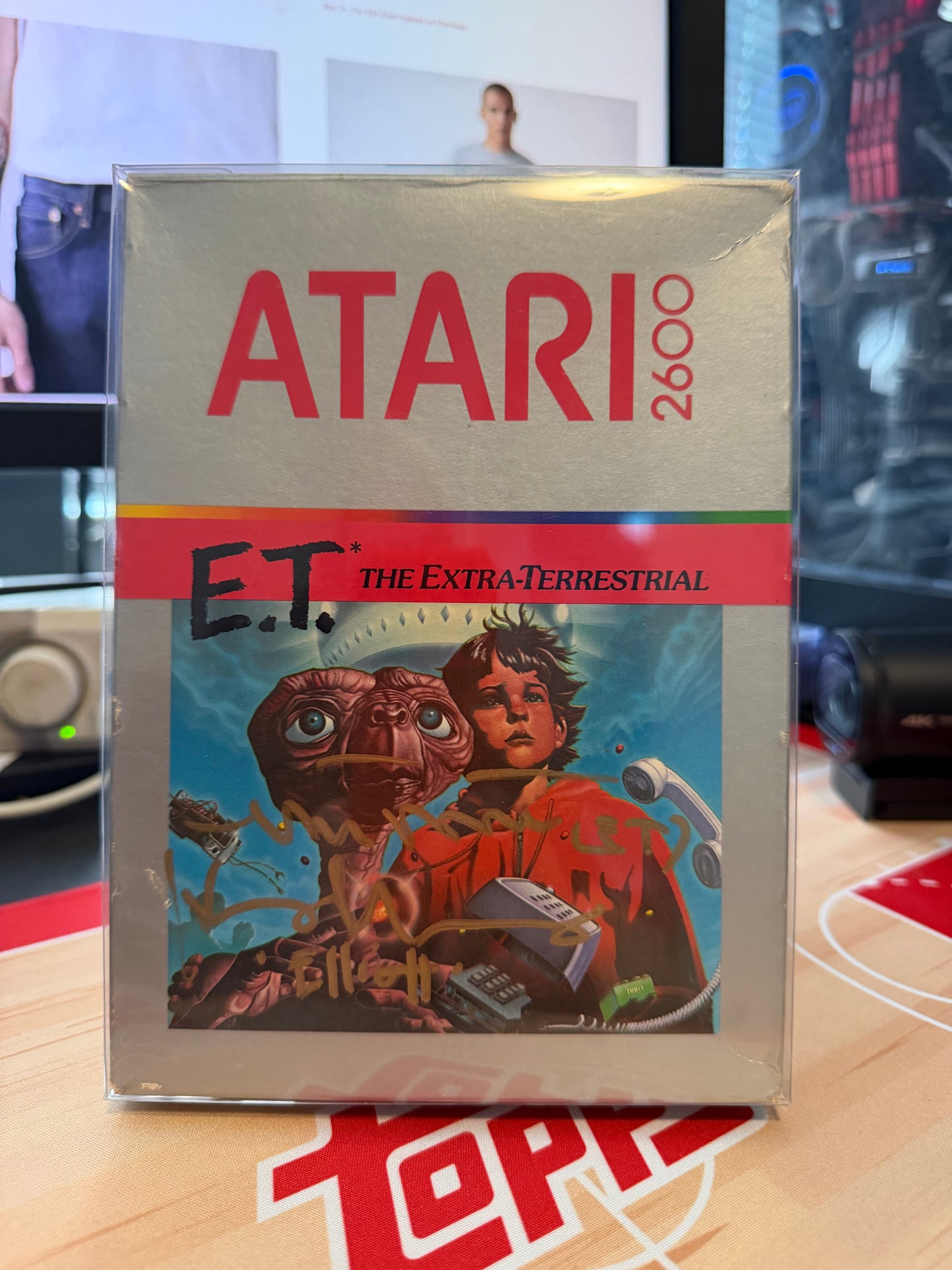 ATARI 2600 E.T. THE EXTRA-TERRESTRIAL JSA AUTHENTIC E.T. & ELLIOTT AUTOGRAPHED GAME BOX