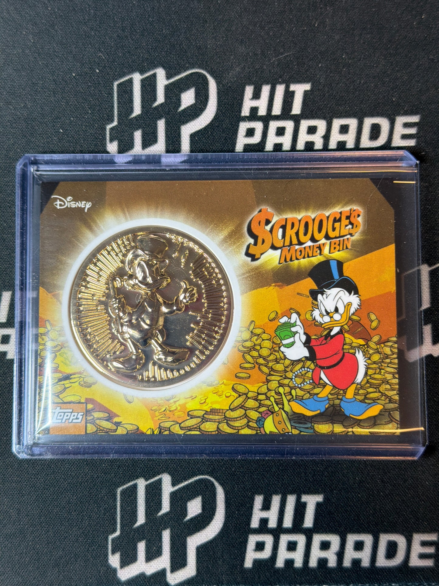 26 TOPPS DISNEY NEON SCROOGES MONEY BIN GOLD COIN SSP