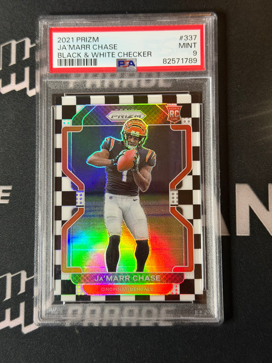 21 PRIZM FOOTBALL JA'MARR CHASE BLACK & WHITE CHECKER PRIZM PSA 9